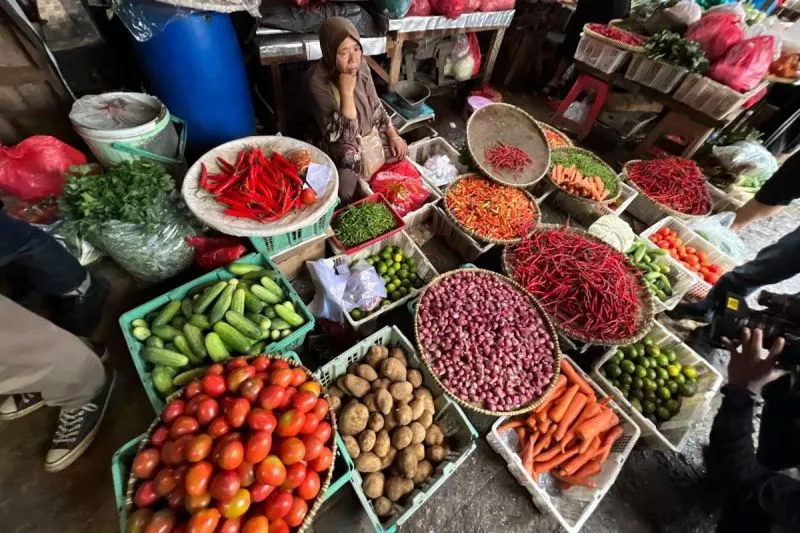 PIHPS Nasional: Harga Cabai Rawit Rp81.800/kg, Telur Ayam Rp28.860/kg